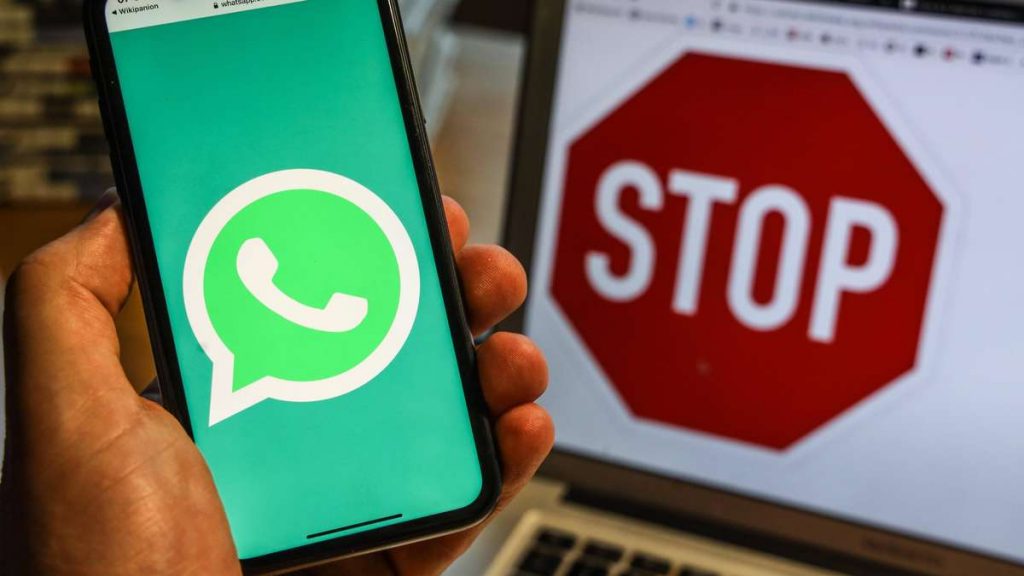 WhatsApp users are at risk: Do not download this app - "Farida" scam expert warns