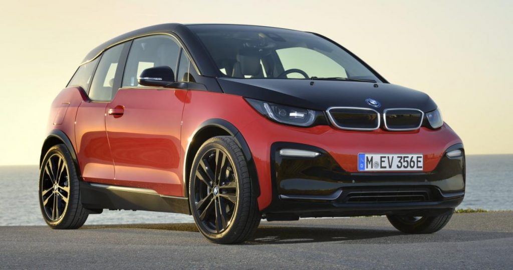 Apple gets a BMW i3 developer for its own car project