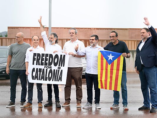 Catalan independence supporters are free - Politics -