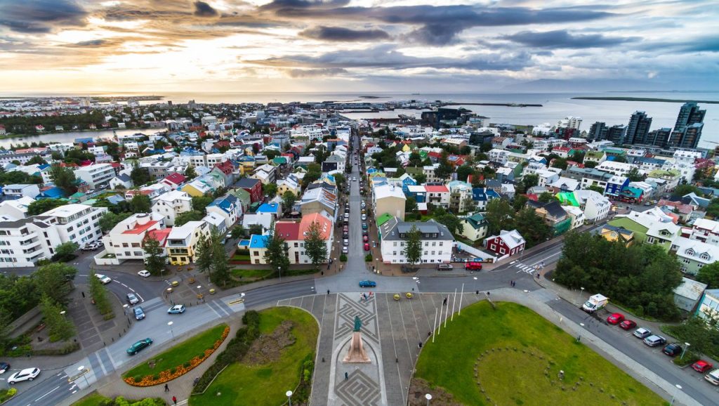 4 days a week: how Iceland cut hours - and thus increased productivity