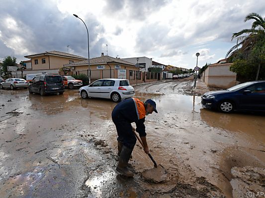 Severe storms hit large parts of Spain