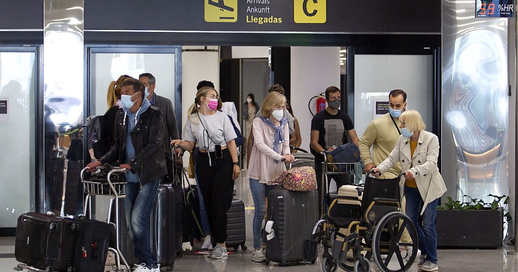 Mallorca airport closed due to fugitive passengers