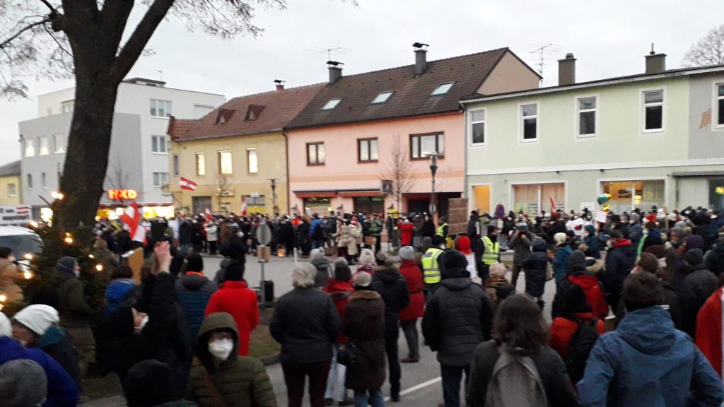 17 reports, 2 arrests - more than 1,500 participants in the protest march in Gmund