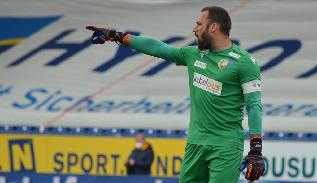 Goalkeeper Christoph Riegler changed to SCR Altach