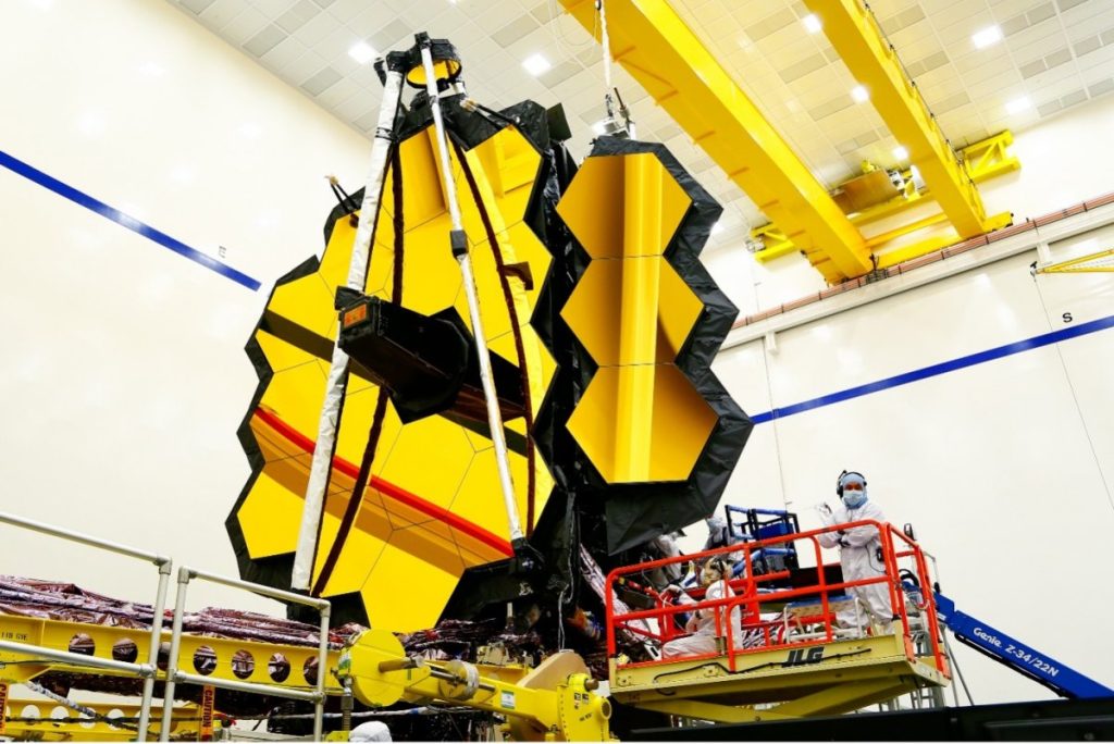 James Webb Space Telescope: main mirror to be installed this weekend