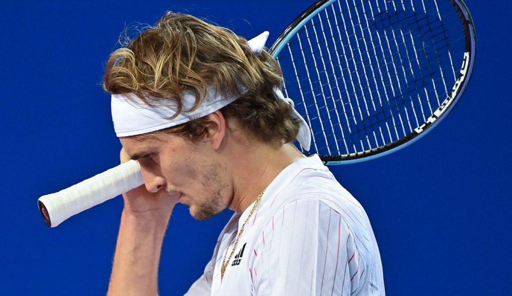 Alexander Zverev apologizes for dismay after double defeat in Acapulco