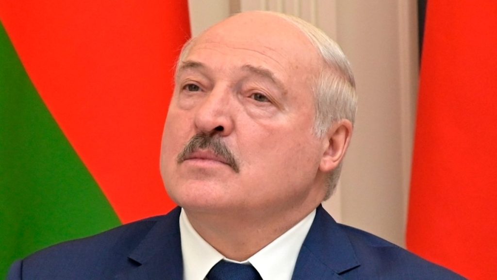 Lithuania demands sanctions: Lukashenko: Belarusian army is not involved