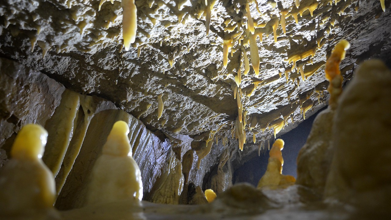 stalactites in the rift zone