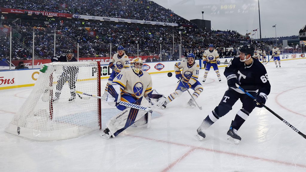 NHL: Sabers win outdoor 'Heritage Classic' game vs. Leafs - Winter Sports