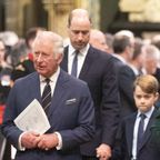 Prince William and Prince Charles: Andrew in the middle of the memorial service: They were horrified