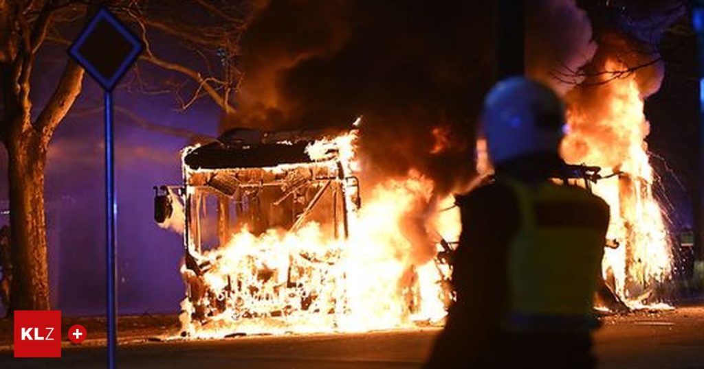Easy language: Demonstrations and riots in Sweden
