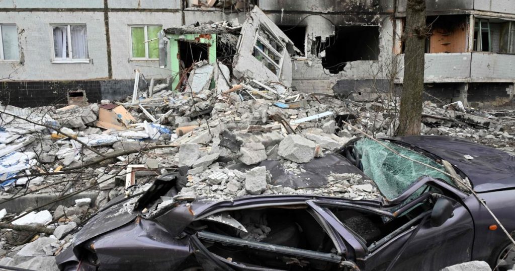 Explosions in Lviv, fierce battles around Mariupol