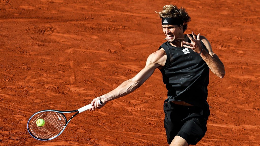 Alexander Zverev reached the last 16 at Roland Garros with a clear improvement