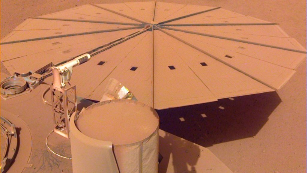 Mars probe "Insight" is running out of power: NASA doesn't expect more information soon
