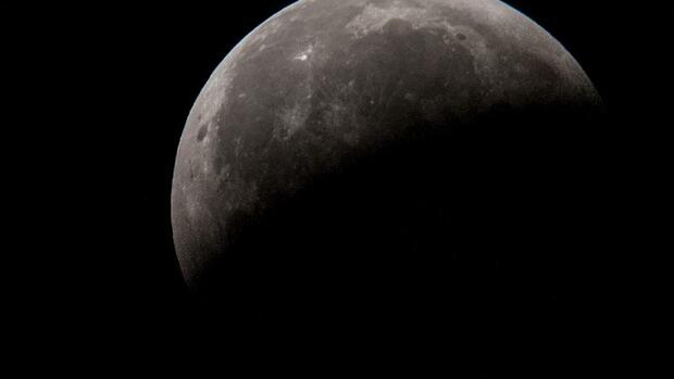 Monday's total lunar eclipse
