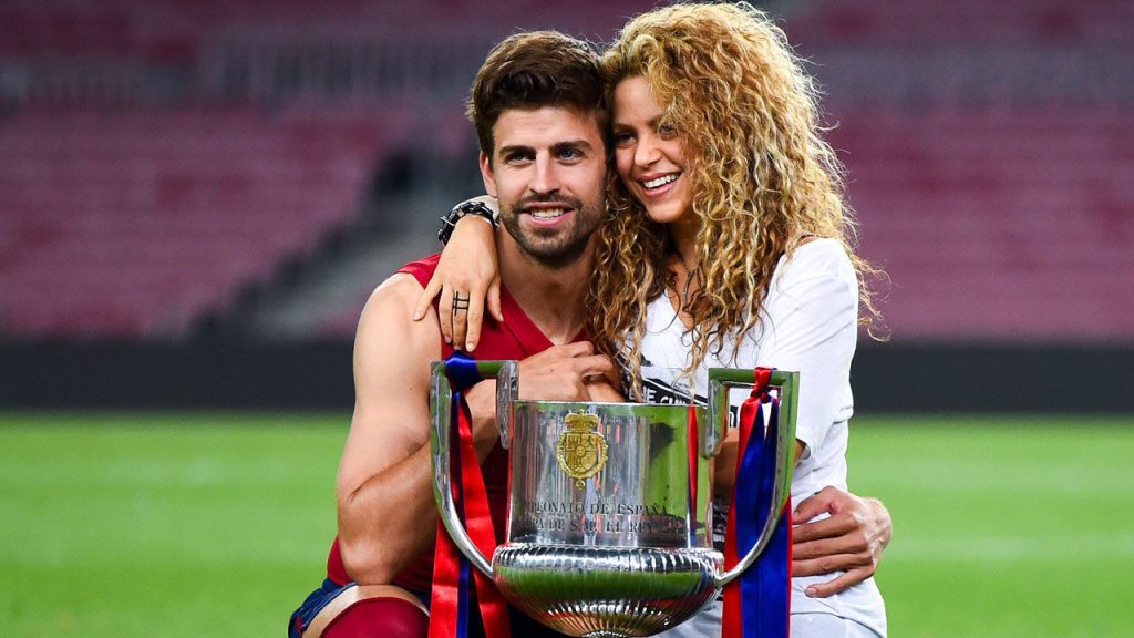Barcelona defender Pique and Shakira separate rumors - Soccer - International