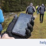 How does a mobile phone last longer when hiking