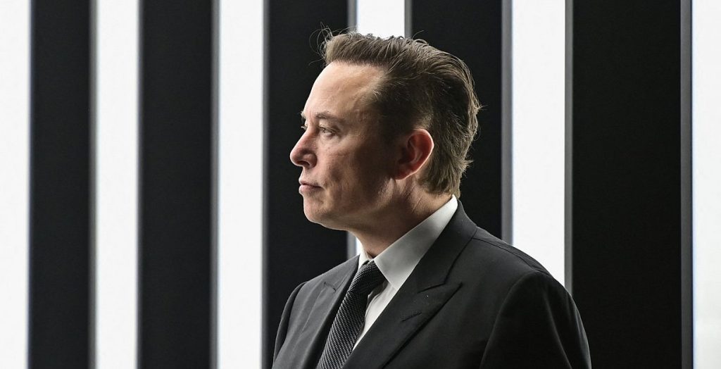 Social media - Musk threatens to withdraw from Twitter