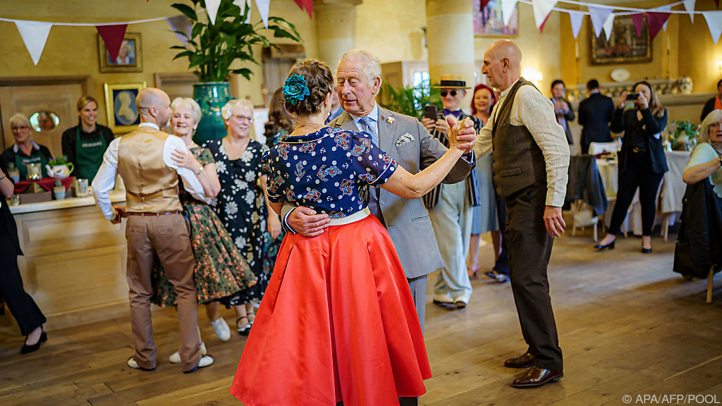 Tea dance with Crown Prince Charles before the Jubilee Celebrations