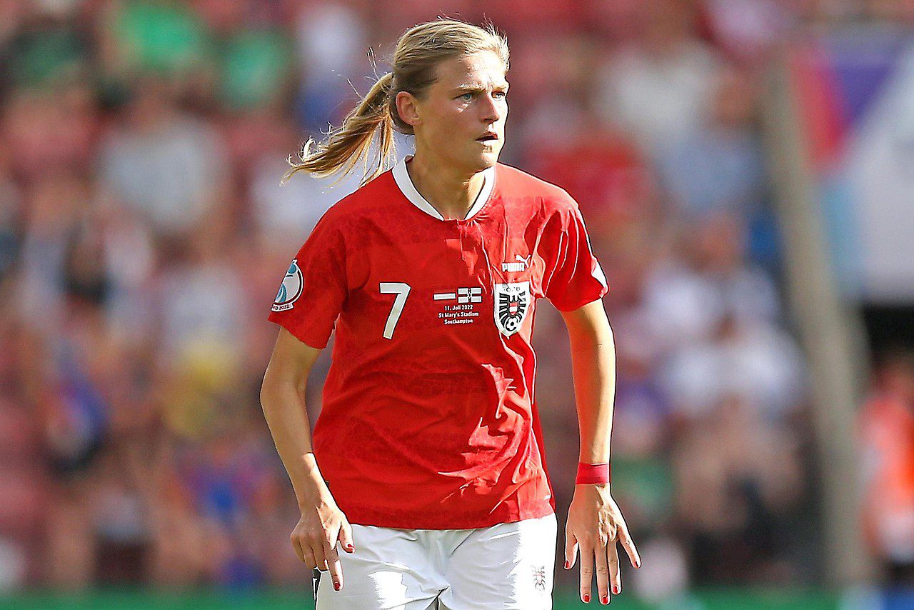 ÖFB player Carina Wenninger
