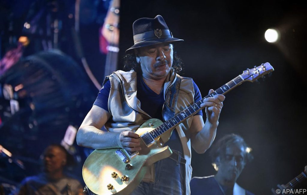 Rock star Carlos Santana collapses at a concert in the United States