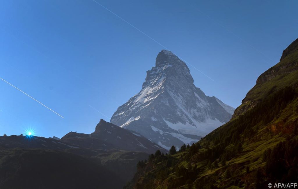 13 climbers rescued from landslide on Matterhorn