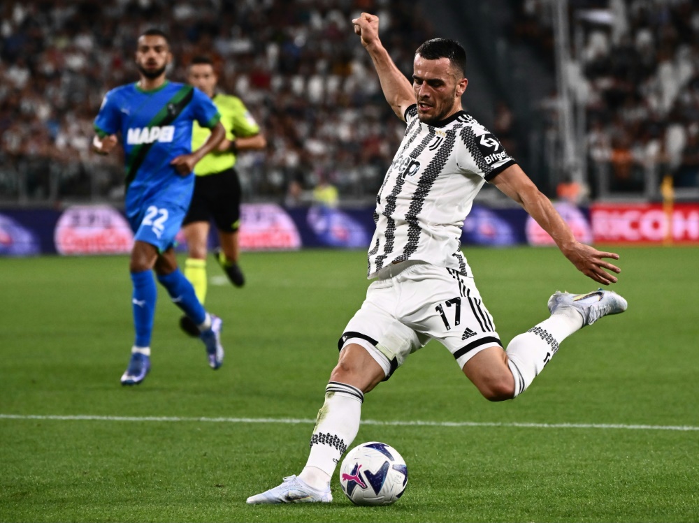 Juventus start with victory - Kostic celebrates his debut
