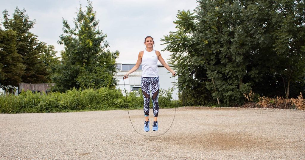 Jump Rope Workout: These exercises keep you fit!