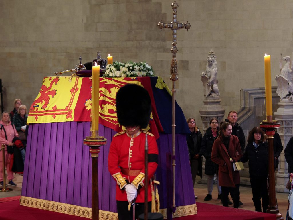 London prepares for the Queen's state funeral on Monday - Vienna Online - Stars