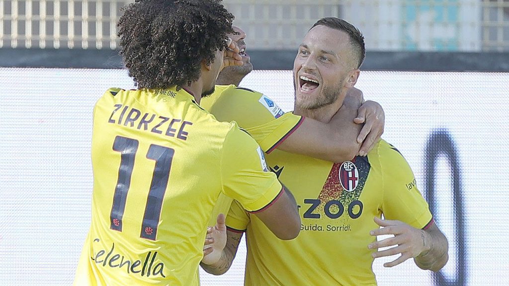 Arnautovic after a double in Bologna, tied the Italian Football League top scorer - football - international