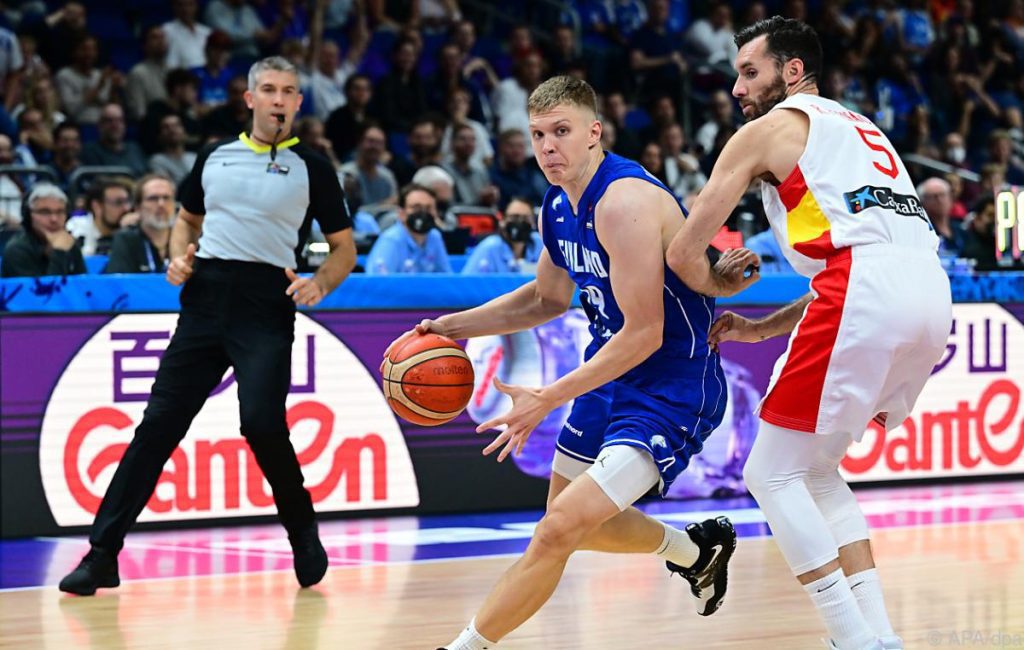 Spain as the first team in the European Basketball Championship semi-finals