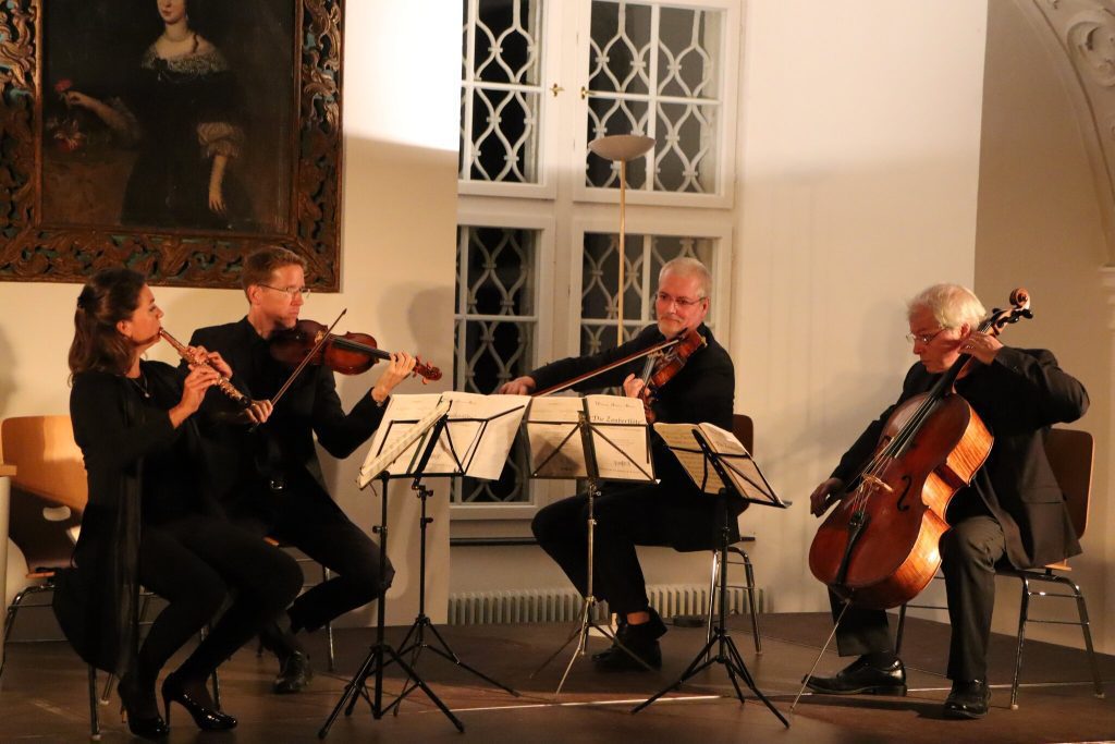 Concert in the Dining Hall: Wolfgang Amadeus Mozart as a Guest at Staines