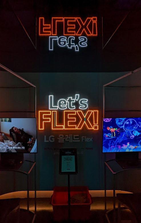 The LG Flex pop-up in Seoul (Photo: Invidice)