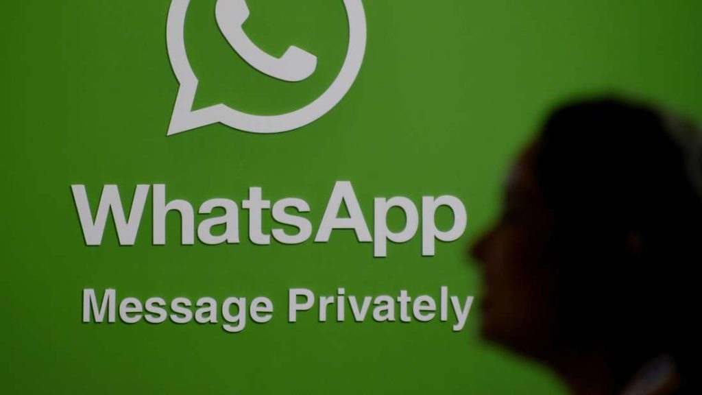 WhatsApp has a new feature that serves privacy as well.