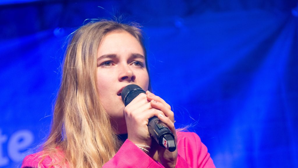 Emmersdorf - Laura Kiefer in the NÖN Talent Final: The Singing Footballer