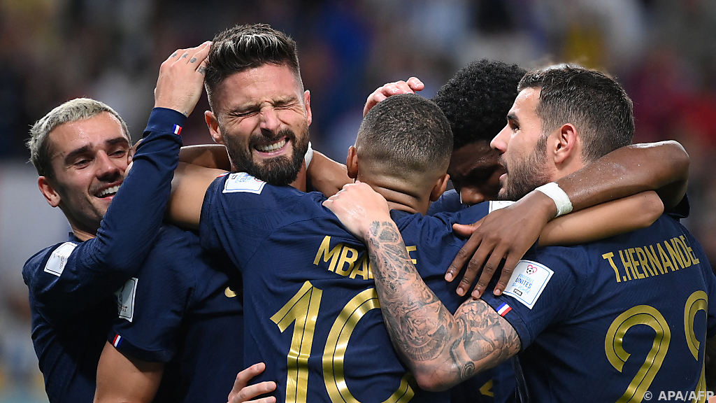 World champions France start with a 4-1 win over Australia