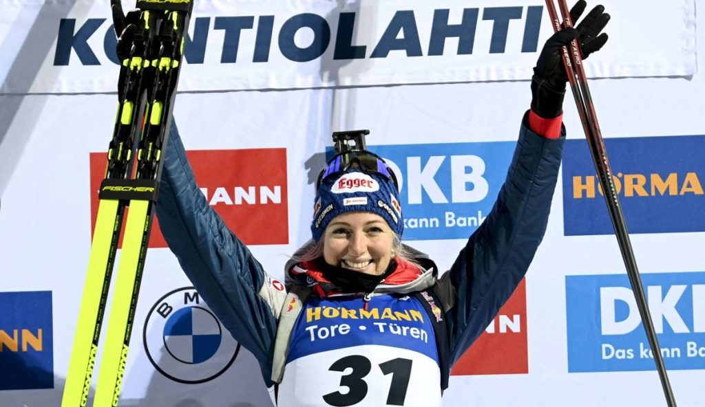 Sprint of women in Hochfilzen today live on TV, live broadcast and live cursor